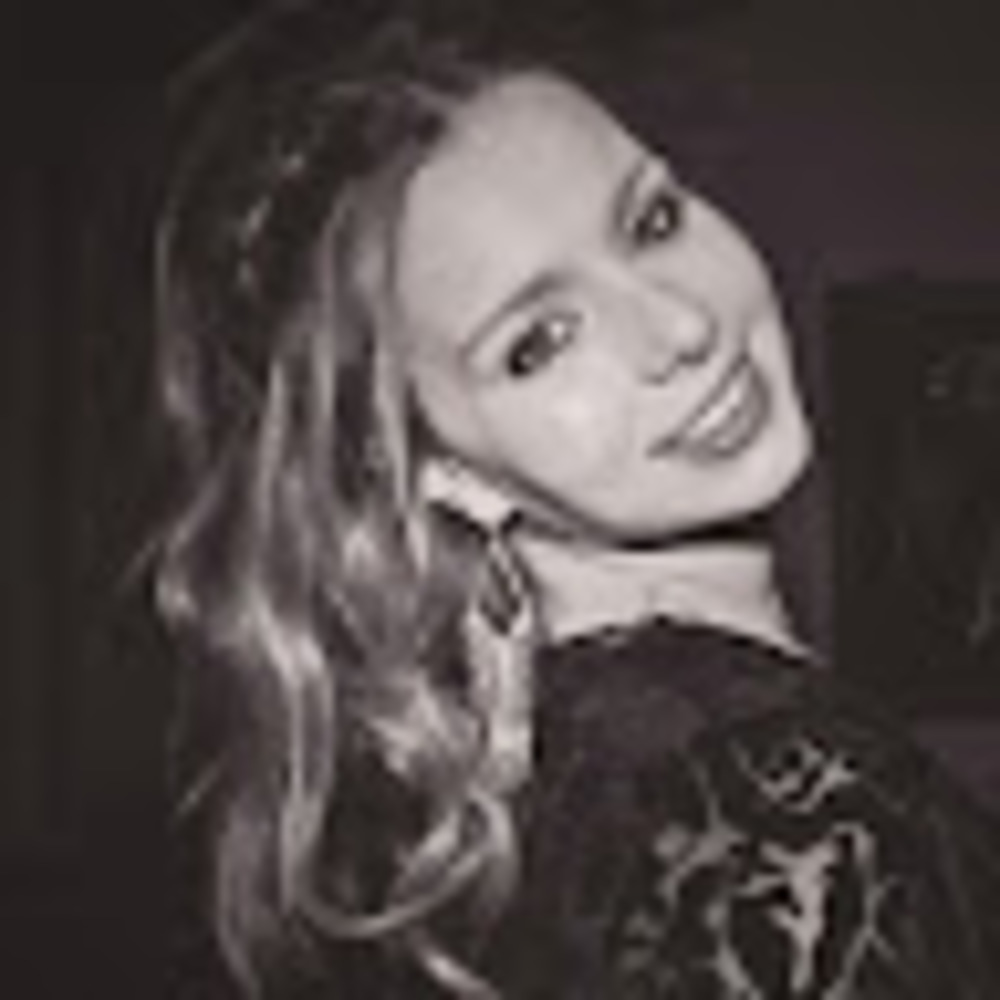 Meet your Posher, Lia